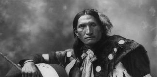 Alce Nero Parla di J. G. Neihardt 755 0 090 Alce Nero Parla